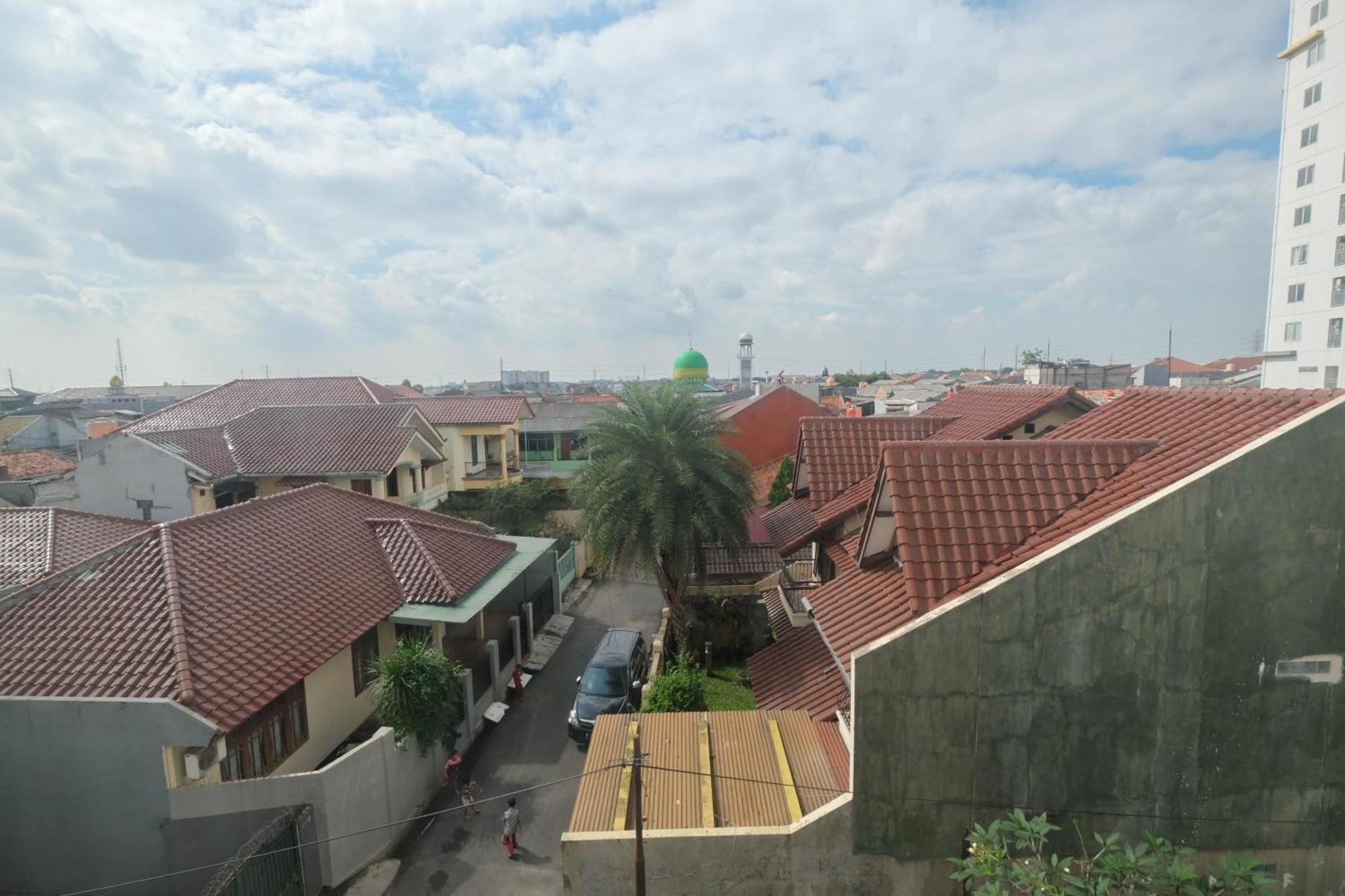Strategic And Restful 2br At Bassura By Travelio